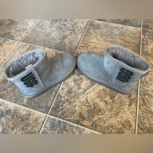 UGG Classic Mini Rubber Logo Boots- Grey, Women’s Size 6